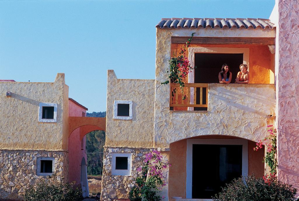 Amarestyle Igv Club Santagiusta Hotell Costa Rei Exteriör bild